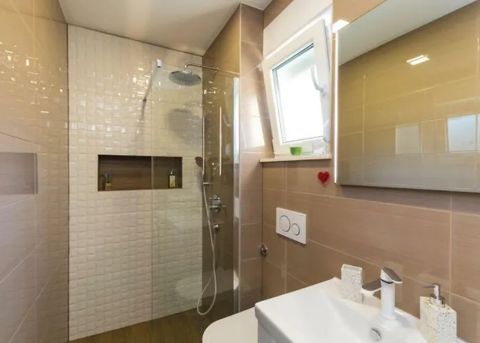 Villa New David, Wi-fi, Iptv, 5 Bedrooms, 4 Bathrooms *