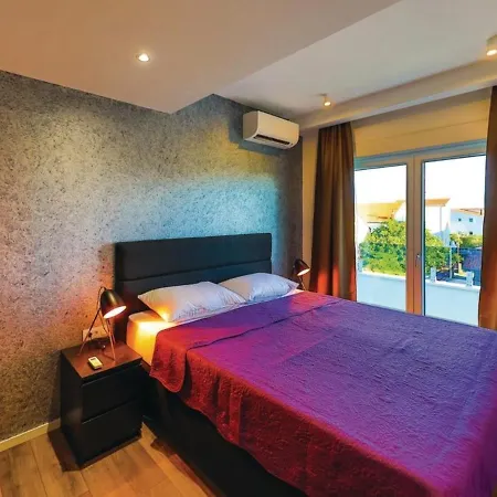 New David, Wi-fi, Iptv, 5 Bedrooms, 4 Bathrooms Villa