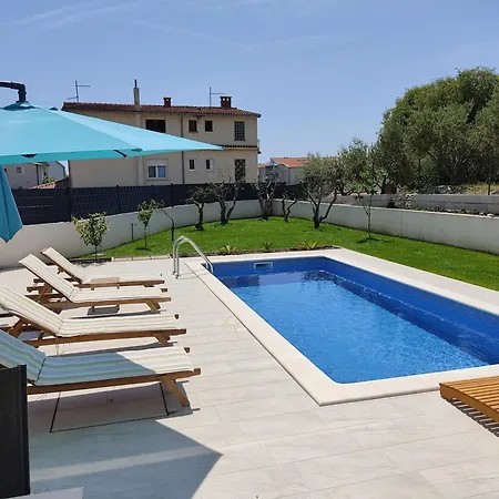 Villa New David, Wi-fi, Iptv, 5 Bedrooms, 4 Bathrooms *