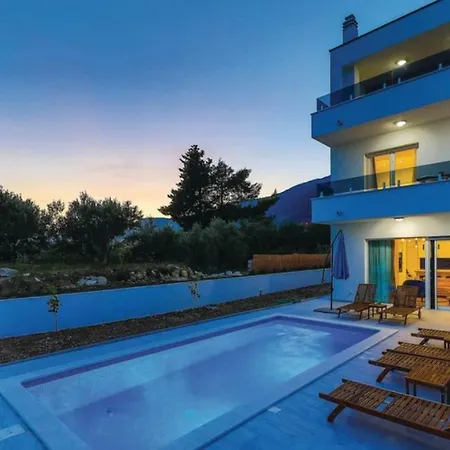 New David, Wi-fi, Iptv, 5 Bedrooms, 4 Bathrooms *