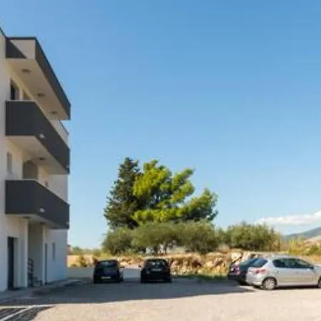 New David, Wi-fi, Iptv, 5 Bedrooms, 4 Bathrooms * Kastela