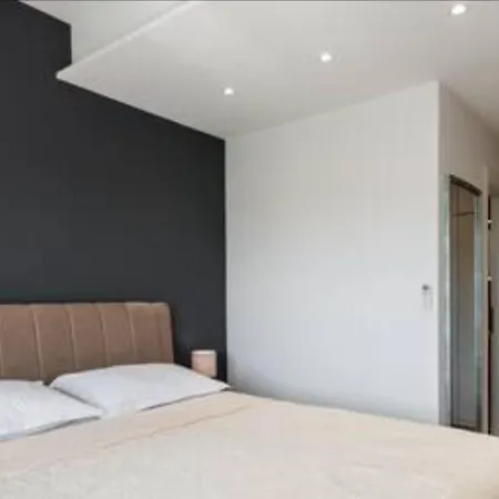 New David, Wi-fi, Iptv, 5 Bedrooms, 4 Bathrooms