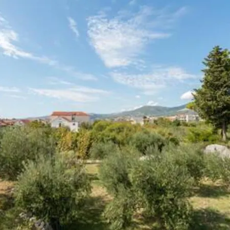 New David, Wi-fi, Iptv, 5 Bedrooms, 4 Bathrooms Kastela