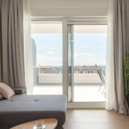 New David, Wi-fi, Iptv, 5 Bedrooms, 4 Bathrooms Vila